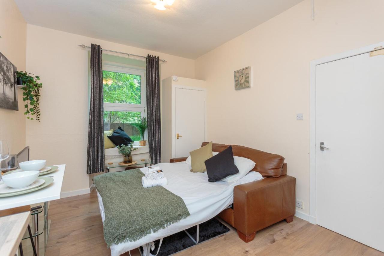 Cozy 1B Groundfloor - 8 Minute From City Centre Edimburgo Exterior foto