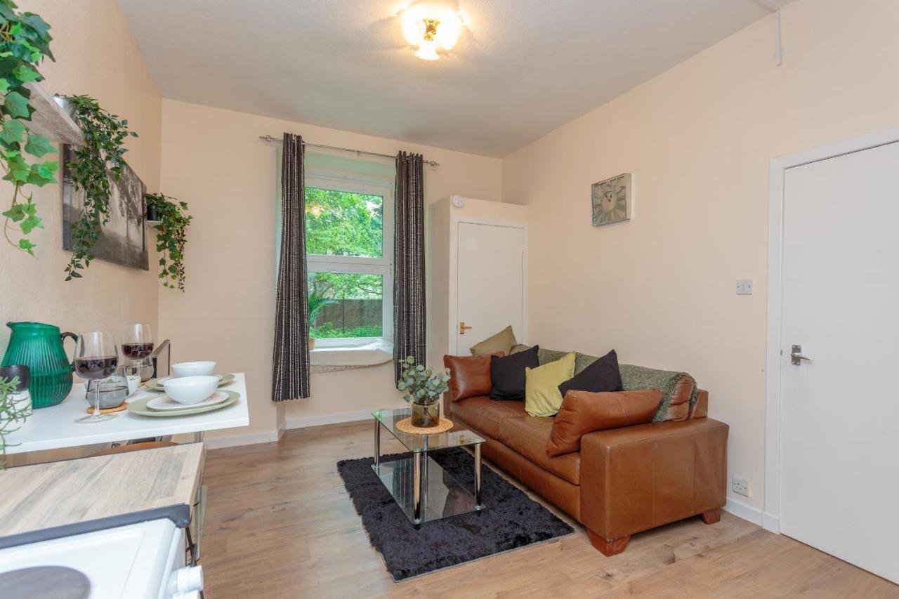 Cozy 1B Groundfloor - 8 Minute From City Centre Edimburgo Exterior foto